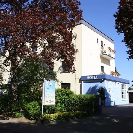 Am Schwimmbad Hotel