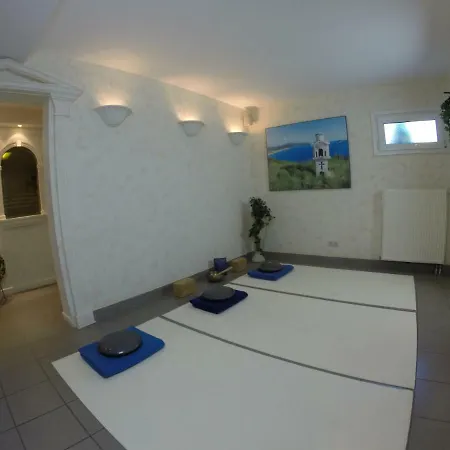 Am Schwimmbad Hotel Hattersheim am Main